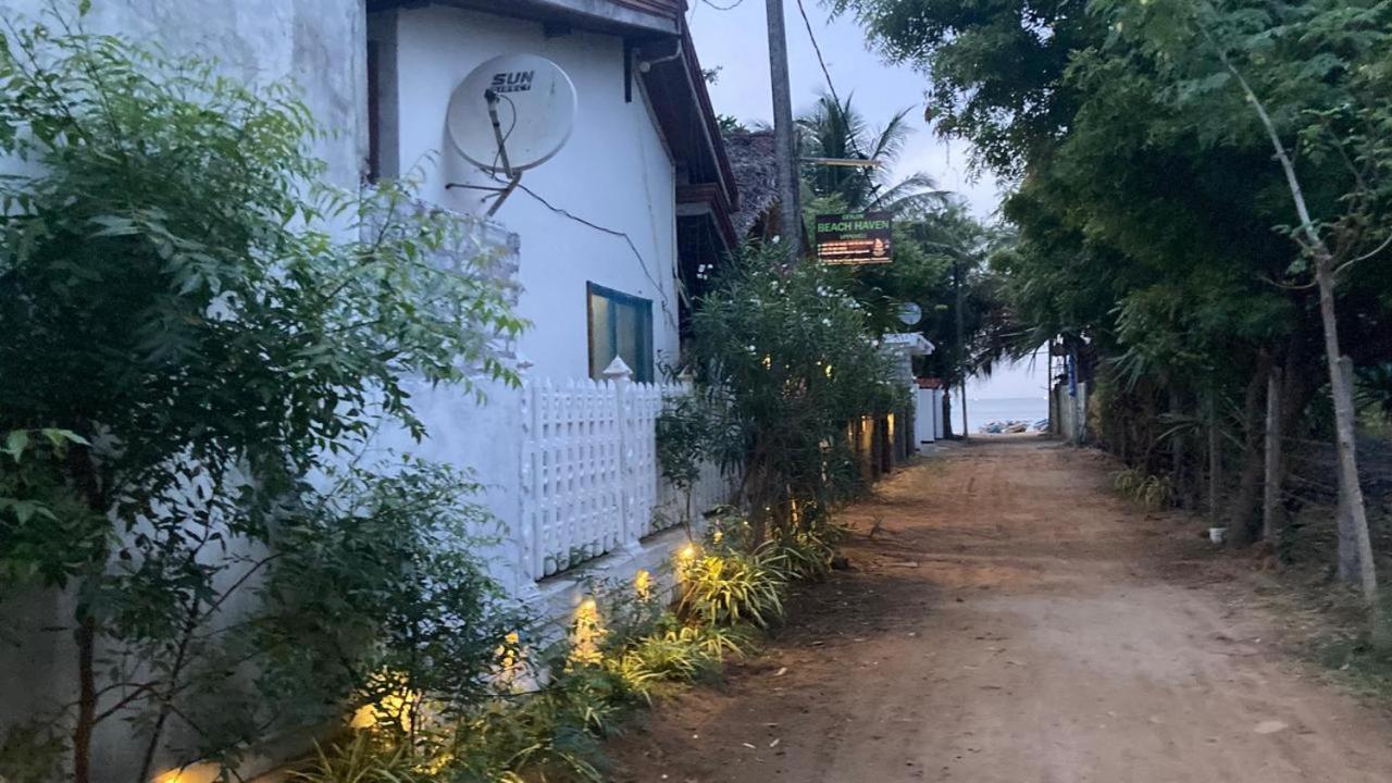 Ceylon Beach Haven Uppuveli ตรินโคมาลี ภายนอก รูปภาพ