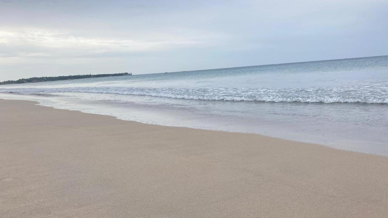 Ceylon Beach Haven Uppuveli ตรินโคมาลี ภายนอก รูปภาพ