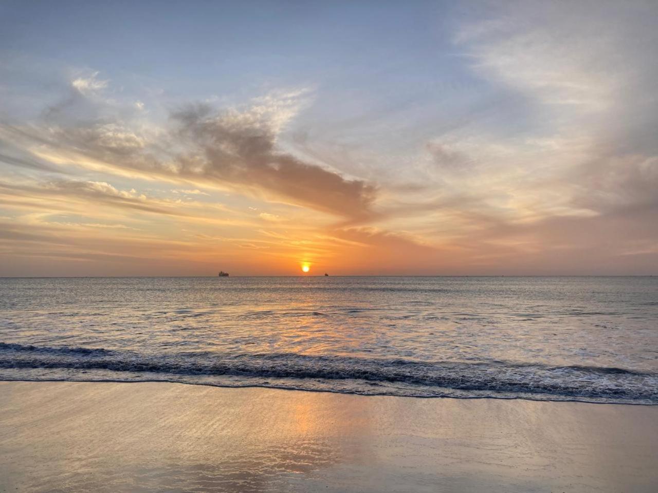 Ceylon Beach Haven Uppuveli ตรินโคมาลี ภายนอก รูปภาพ