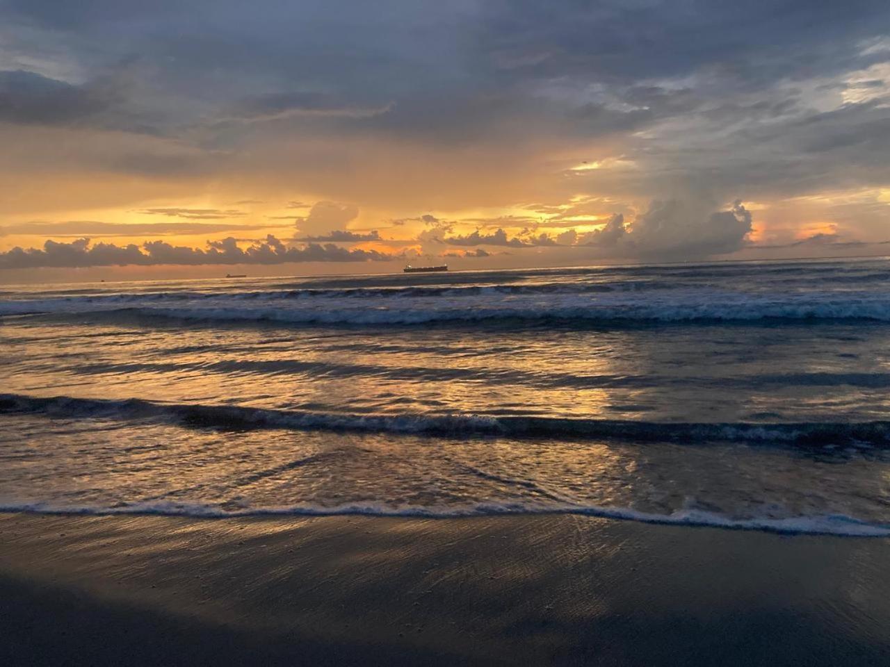 Ceylon Beach Haven Uppuveli ตรินโคมาลี ภายนอก รูปภาพ