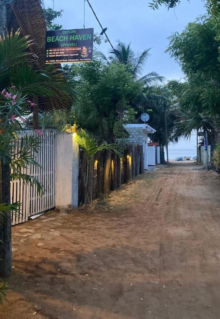 Ceylon Beach Haven Uppuveli ตรินโคมาลี ภายนอก รูปภาพ