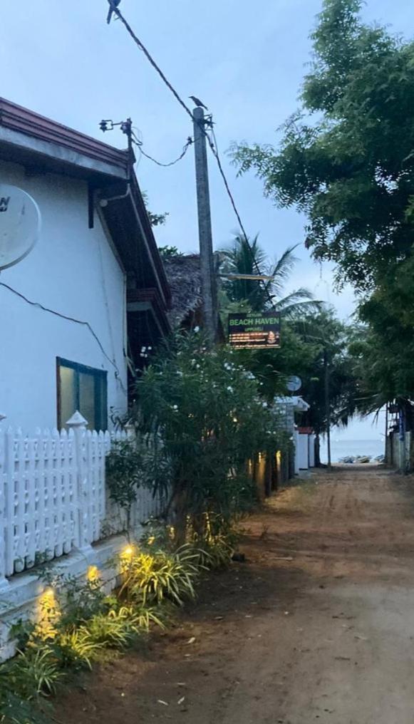 Ceylon Beach Haven Uppuveli ตรินโคมาลี ภายนอก รูปภาพ